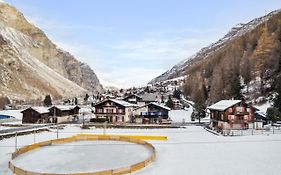 Flat Close To Zermatt - Klein Matterhorn View